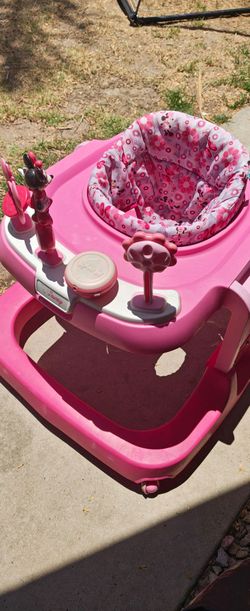 Minnie Mouse Walker