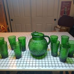 Green Pitcher And 10 Green Glasses 