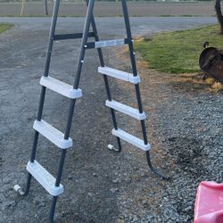 Pool And Trampolín Stairs