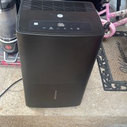 Dehumidifier 