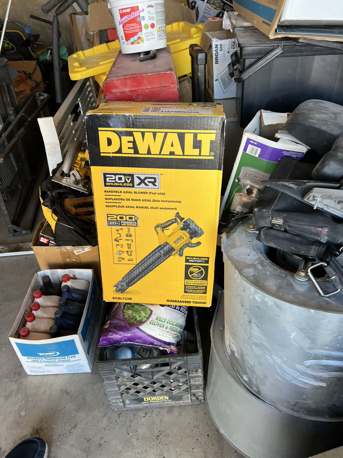 New Dewalt Cordless Leaf Blower