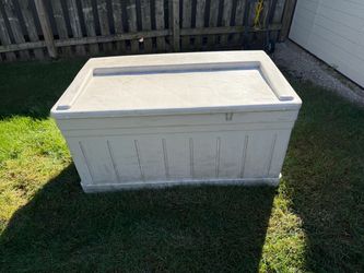 Outdoor Plastic Deck Storage Box