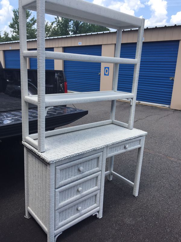New And Used Desk For In Little Rock Ar Offerup