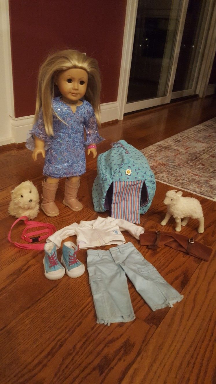 American Girl Doll w extra outfit, Pets & accessories 