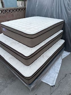 Queen Size Mattress Pillow Top 12"     new Mattress in a plastic sealed