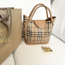 💯 Authentic Burberry Handle Bag 