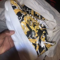 Versace Chain Reaction