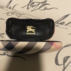 Case Burberry $10