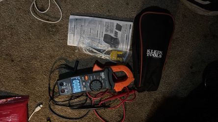 Klein digital clamp meter auto r