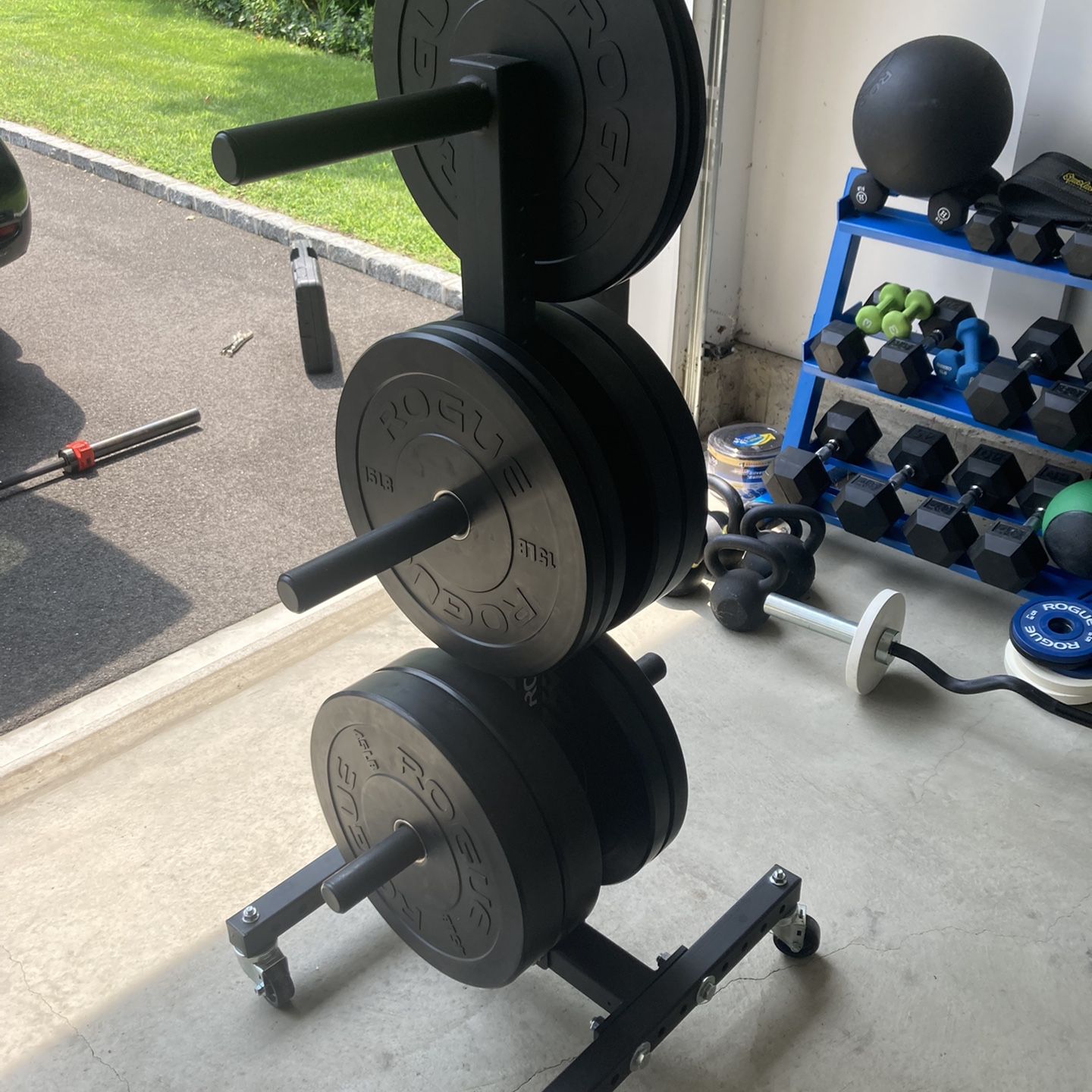 Rogue Fitness 260 Lb Olympic Weight Bumper Plates Set With Weight Tree And Ohio Bar For Your Home Gym for Sale in Nesconset NY OfferUp