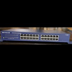 NETGEAR Gigabit Unmanaged Switch Series (JGS524) 24-Port Gigabit Ethernet Unmanaged Switch