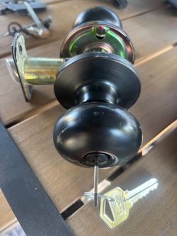 Door lock and key