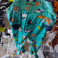 12 Month Old Baby Onesies All 6 For 10$
