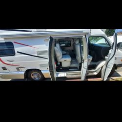 Rv Class B Dodge Ram excellent condition