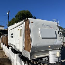 2004 26’ Toy Hauler 