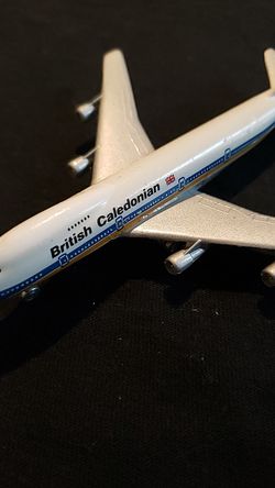 Boeing 747 toy plane