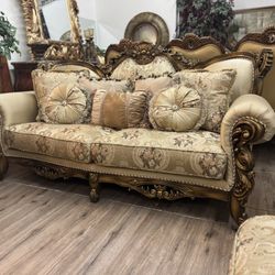 Beautiful 3 Pc Sofa Set 