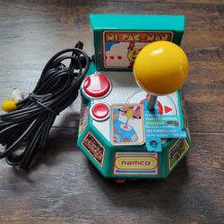 NAMCO MS. PAC- MAN CONNECT AND PLAY GAMEBRAND NEW IN ORIGINAL PACKAGING FROM QVC BOX IS IN NO SO GOOD SHAPE $50.00 FIRM PRICE!