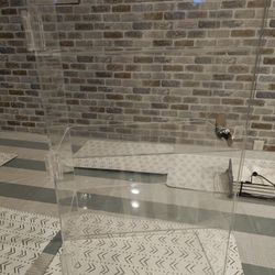 Wall Mount Plastic Lockable Shelf