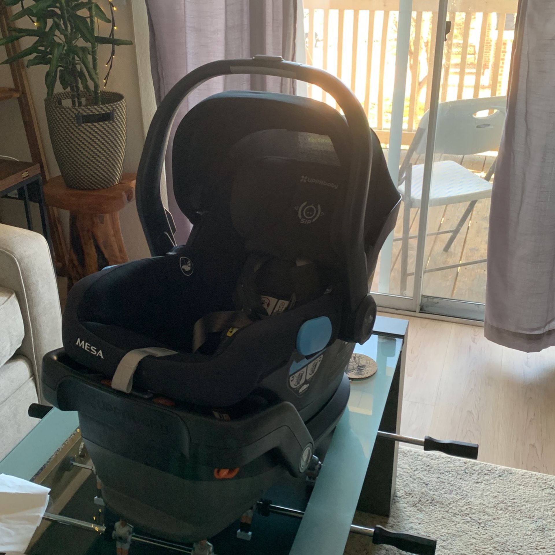 Uppababy Messa Car seat