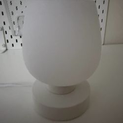 Table lamp