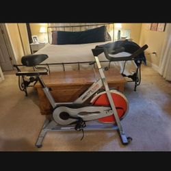 Indoor Cycling Bike 