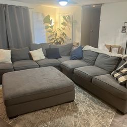 Sectional Couch With  Ottoman 
