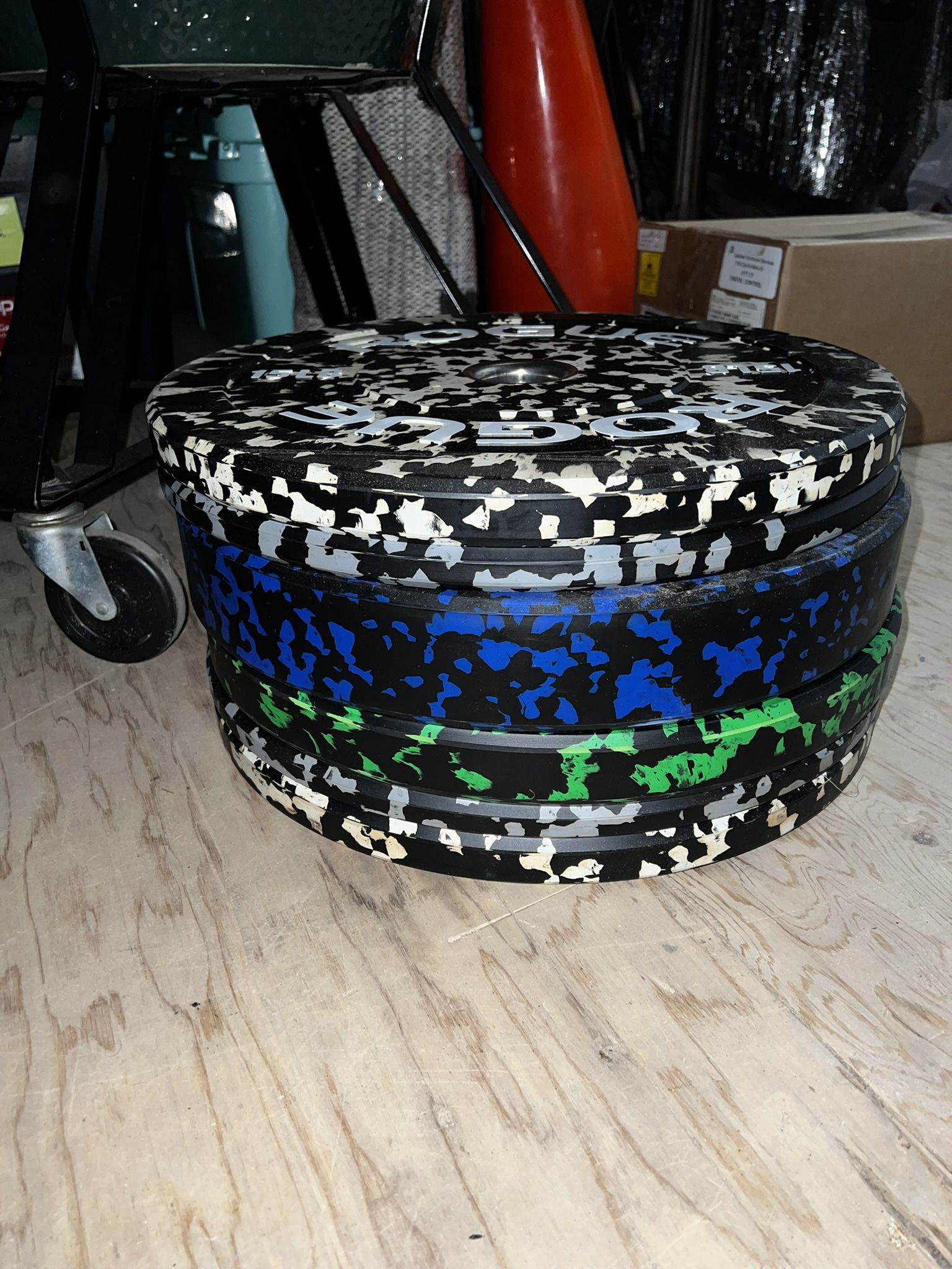 Rouge Fitness Bumper Plates & Bella Bar