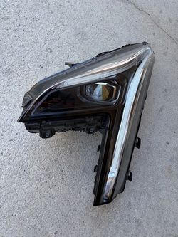 2019 2020 2021 2022 2023 CADILLAC XT4 HEADLIGHT FULL LED DRIVER SIDE “L” (11-PIN CONNECTOR) ORIGINAL OEM
