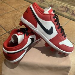 Jordan 1 Low Retro “Chicago Red” Baseball Cleats( ( Size 13)