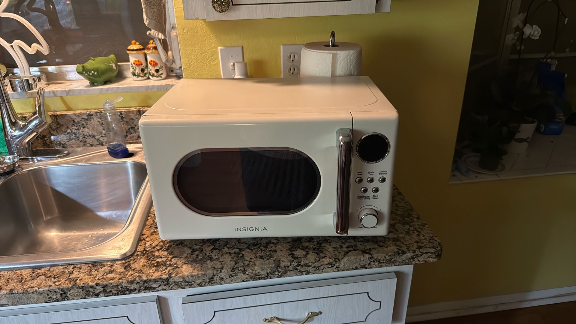 Retro Style Microwave