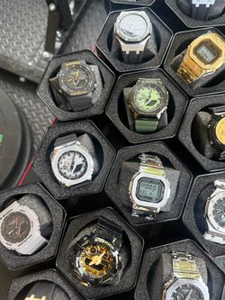 gshock casio (plastic 100$ metalic 140$)