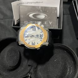 Original Oakley Switch kill Authentic Very Rare With 4 More Bezels 