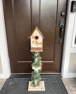Wood Birdhouse 