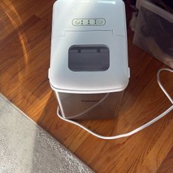 Igloo Ice Maker - Used Twice - Works Great