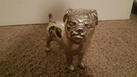 Metal pug