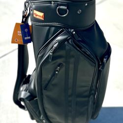 NEW! Stitch Golf SL4 Cart Bag in black. This bag is designed to be lightweight and durable, inspired by 1970s throwback staff bags but with modern fea