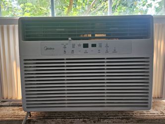 Midea 12,000 BTU 115V Window Air Conditioner