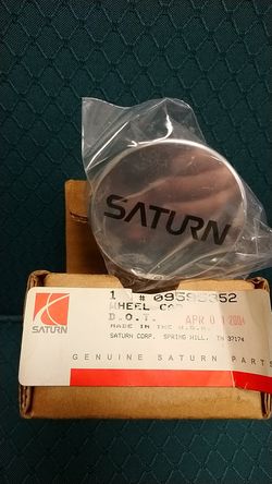 Saturn 03-05 oem 16" rim center cap