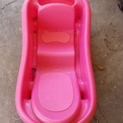 FREE baby Tub 