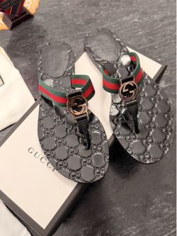 Gucci GG signature Logo Sandals Kitten Heels THONGS Flip Flop Slides Green Red