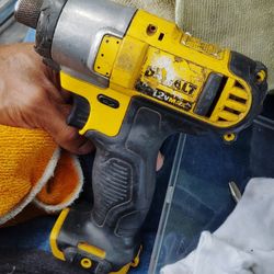 Default 12 volt max cordless impact combo drill and batteries