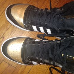 Size 12Top Ten Adidas Shoes $40