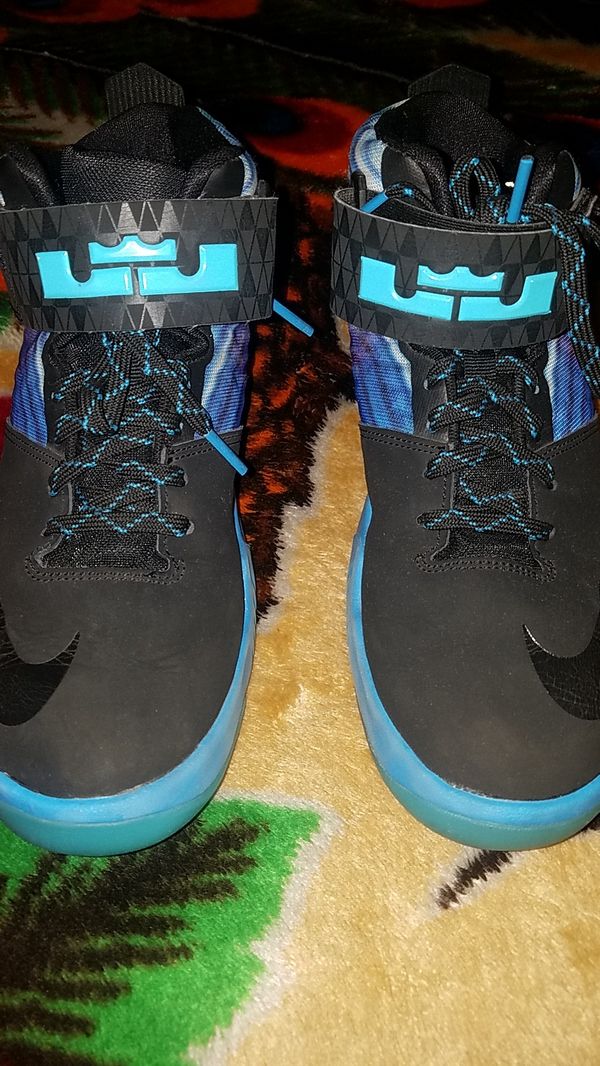 lebron size 6