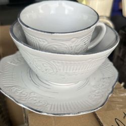 plates set with glass