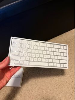 Apple Keyboard Lightning