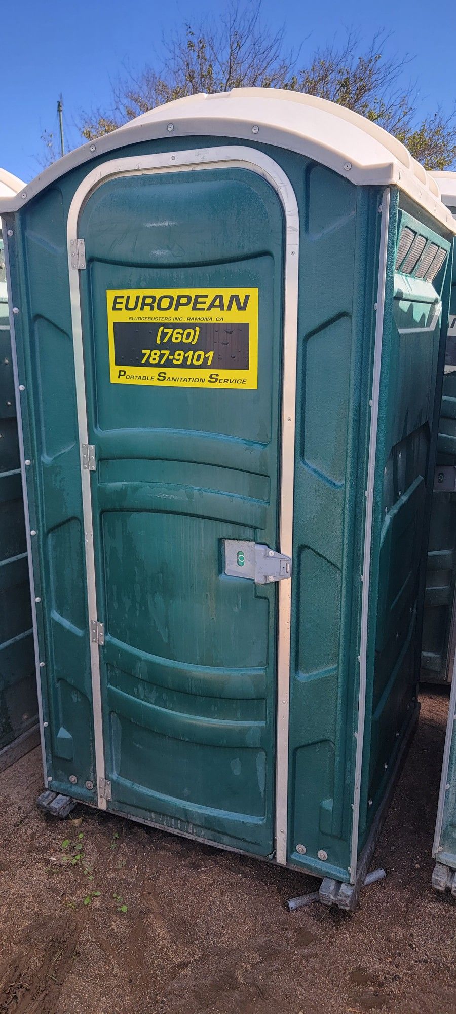 NO SPLASH PORTA POTTY WITH SINK