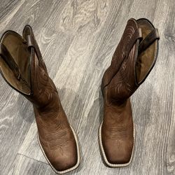 Brand New Ariats Boots 