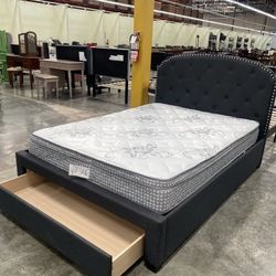 Full Size Frame And Mattress 