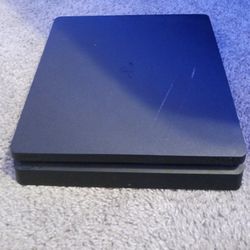 PS4 / PS Network Account (does NOT have controllers